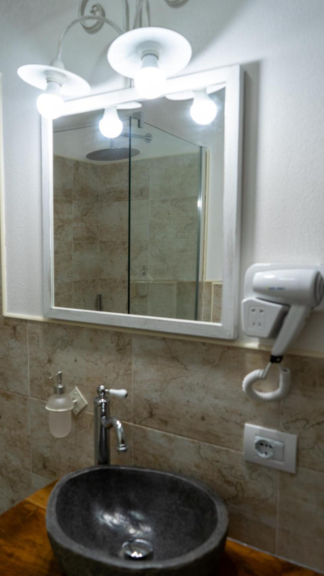 Badde Amena Affittacamere Suni Exterior photo